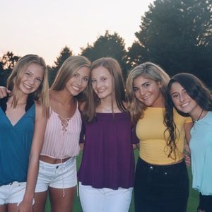 Meet your Posher, Lauren